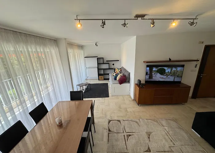 Les Jardin De La Апартаменти