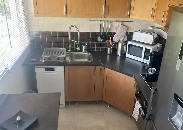 Les Jardin De La Антіб